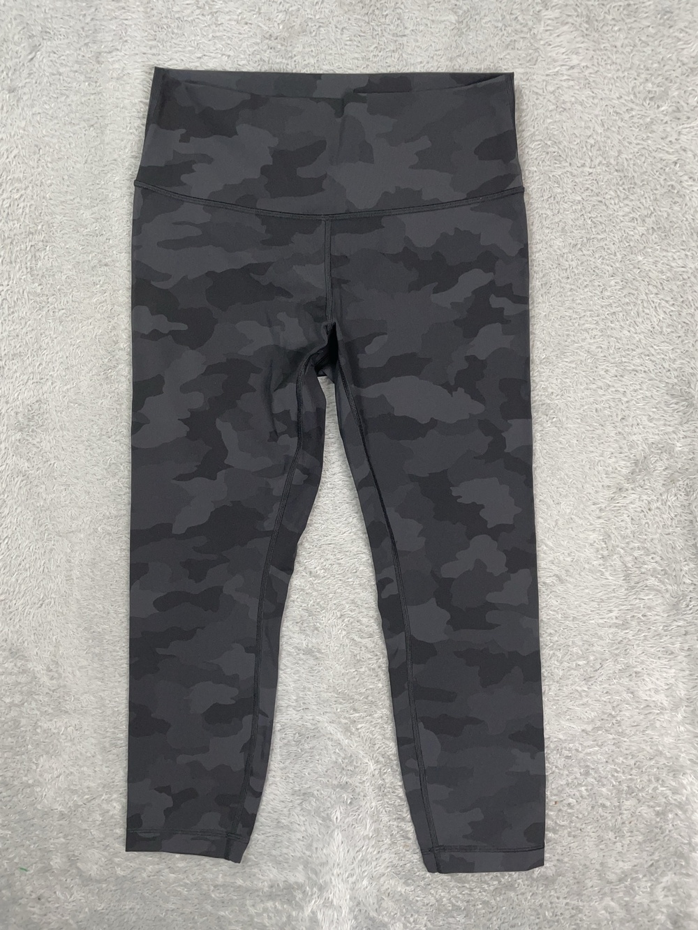 Lululemon Leggings Womens 10 Black Camo Cropped High Rise Stretch Athletic